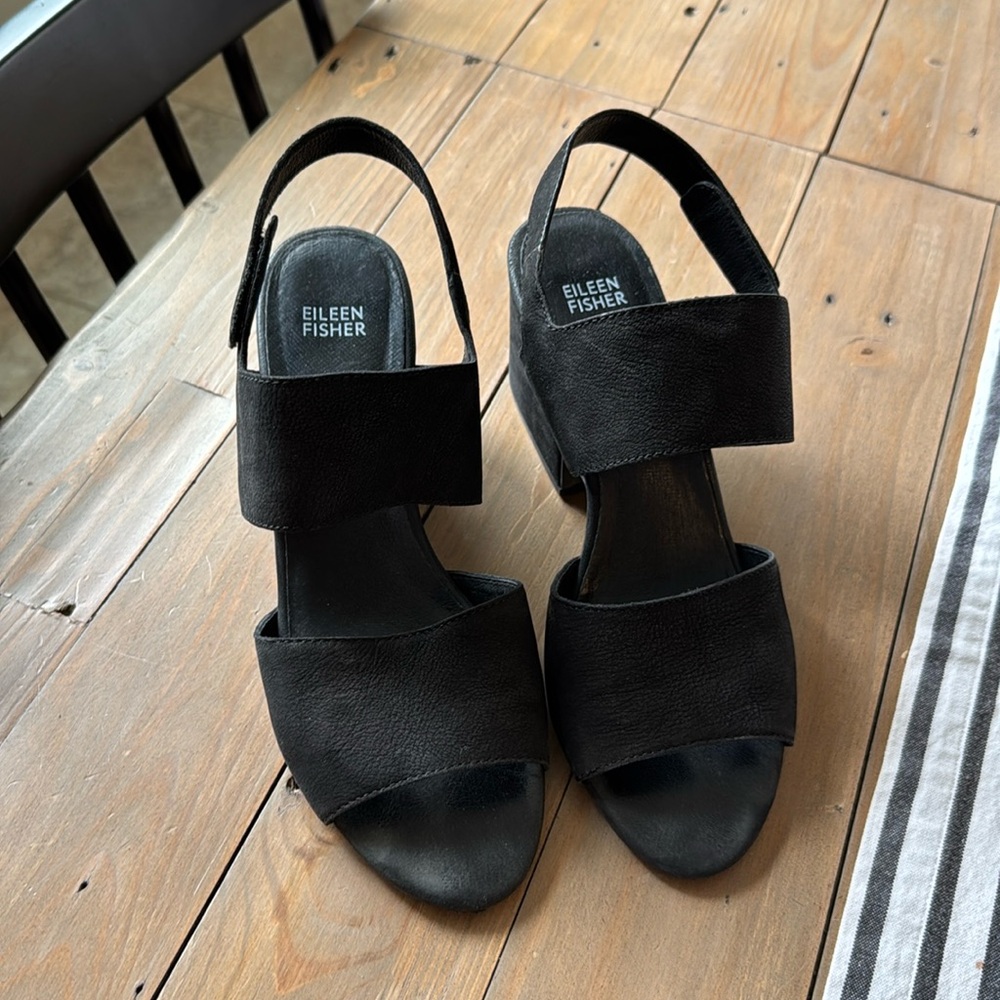 Eileen Fisher Finn 2 Black Nubuck Heeled Sandal size 9